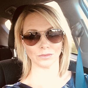 Meet your Posher, Deanna